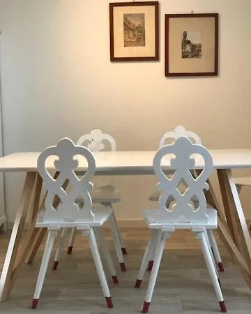 Madeleine De La Maison Saint-josse * Colmar